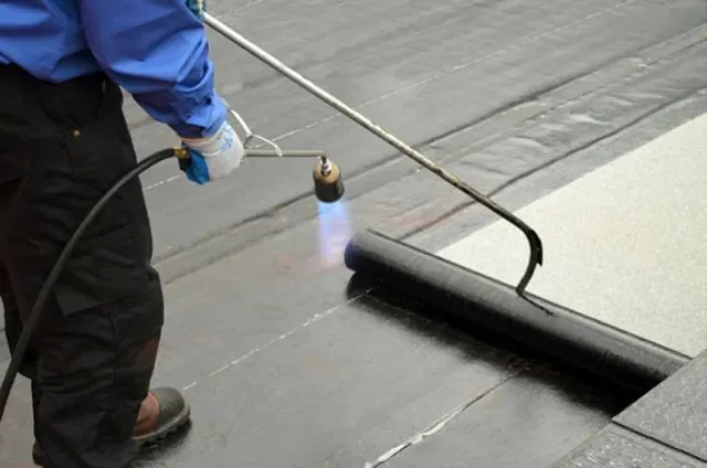 Parapet Detailing That Actually Holds — Homeowner Checklist